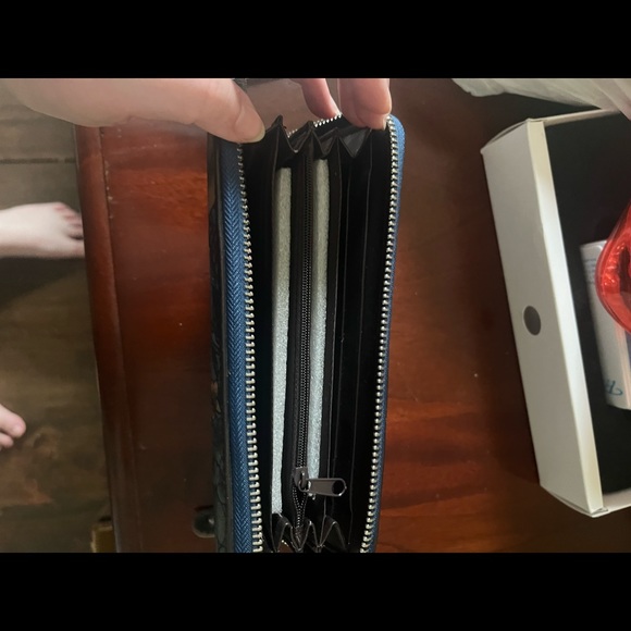 Summer/Spring Floral wallet - Picture 3 of 3